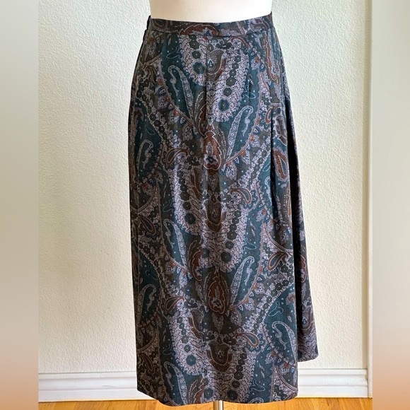 Kerry Hope of London size 16, 100% wool skirt. - Picture 6 of 12